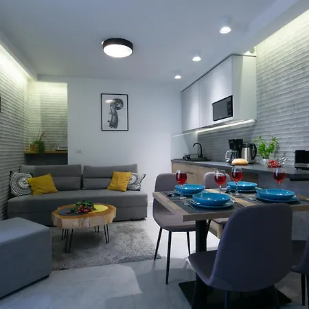 Gorski Przystanek Skalny Lägenhet